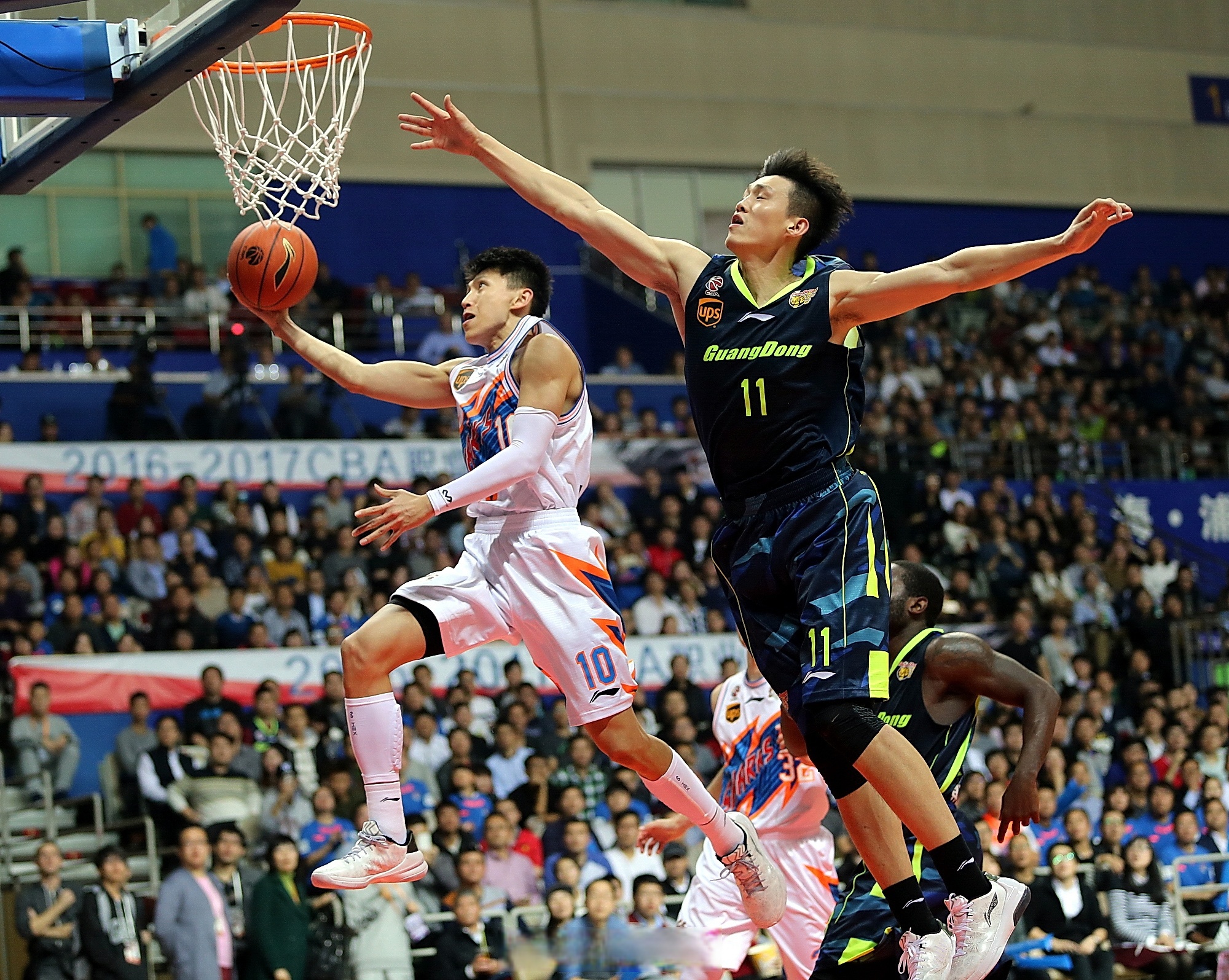 爱游戏体育官网包含从底特律活塞围绕CBA常规赛迎来里程碑到多伦多猛龙迎足总杯关键赛，深圳男篮今夜复出首秀的词条